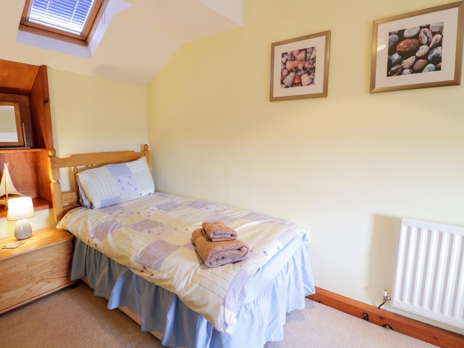 Snowdon View Villa Хоулихед Екстериор снимка