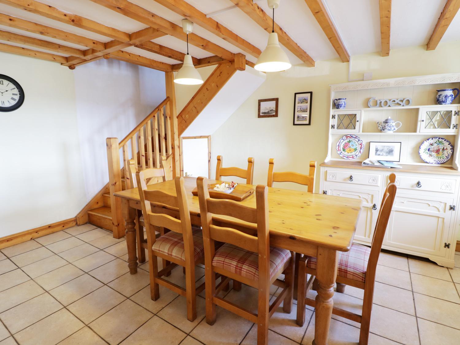 Snowdon View Villa Хоулихед Екстериор снимка