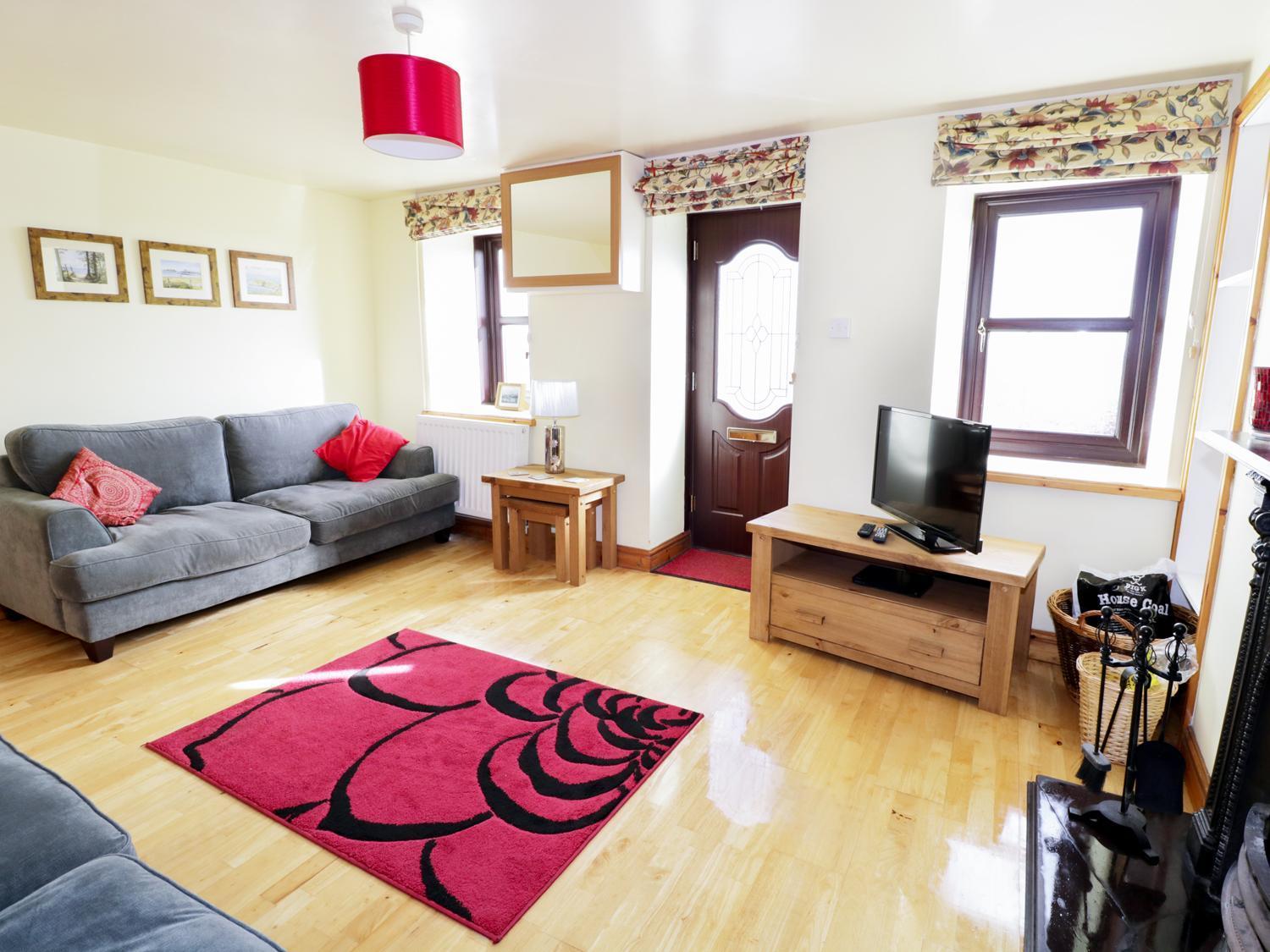 Snowdon View Villa Хоулихед Екстериор снимка